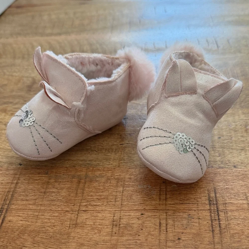 Bunny Moccasins NWOT